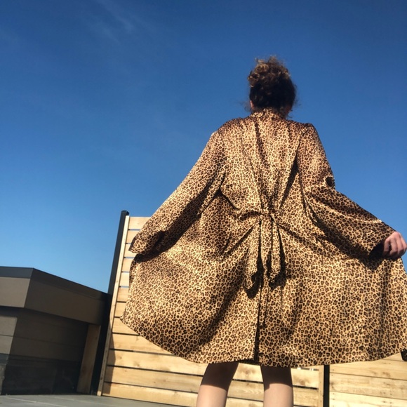 Silk Leopard Print Robe - Picture 3 of 3